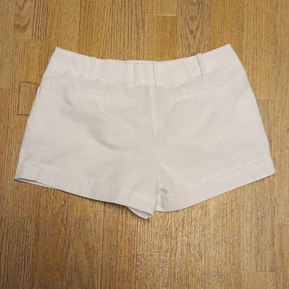 BY AND BY WHITE PLEATED SHORTS - Picture 3 of 4
